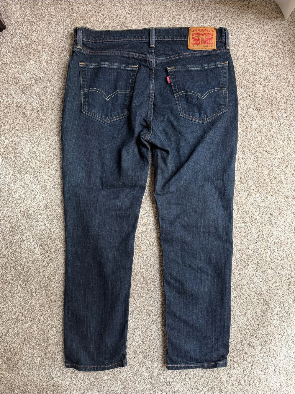 LEVI Dark Wash Straight Leg Jean